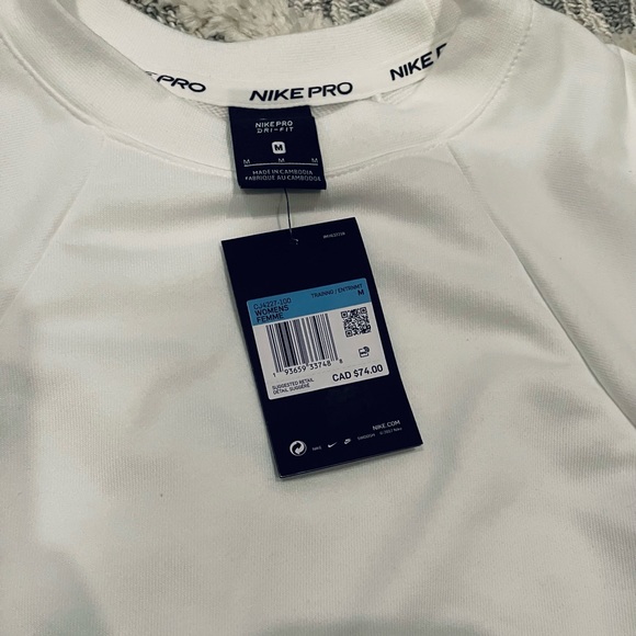 🆕 Nike cropped loose fit sweat shirt - Picture 5 of 5